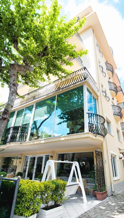Aria Di Mare - Bed & Brunch In Centro A Riccione